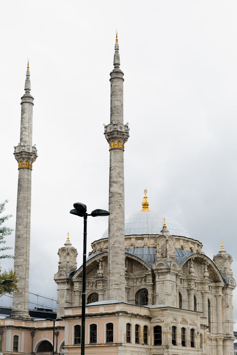 Ortaköy Camii