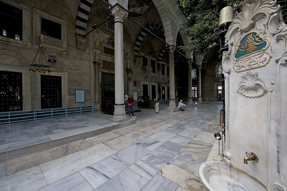 Eyüp Sultan İç Avlu